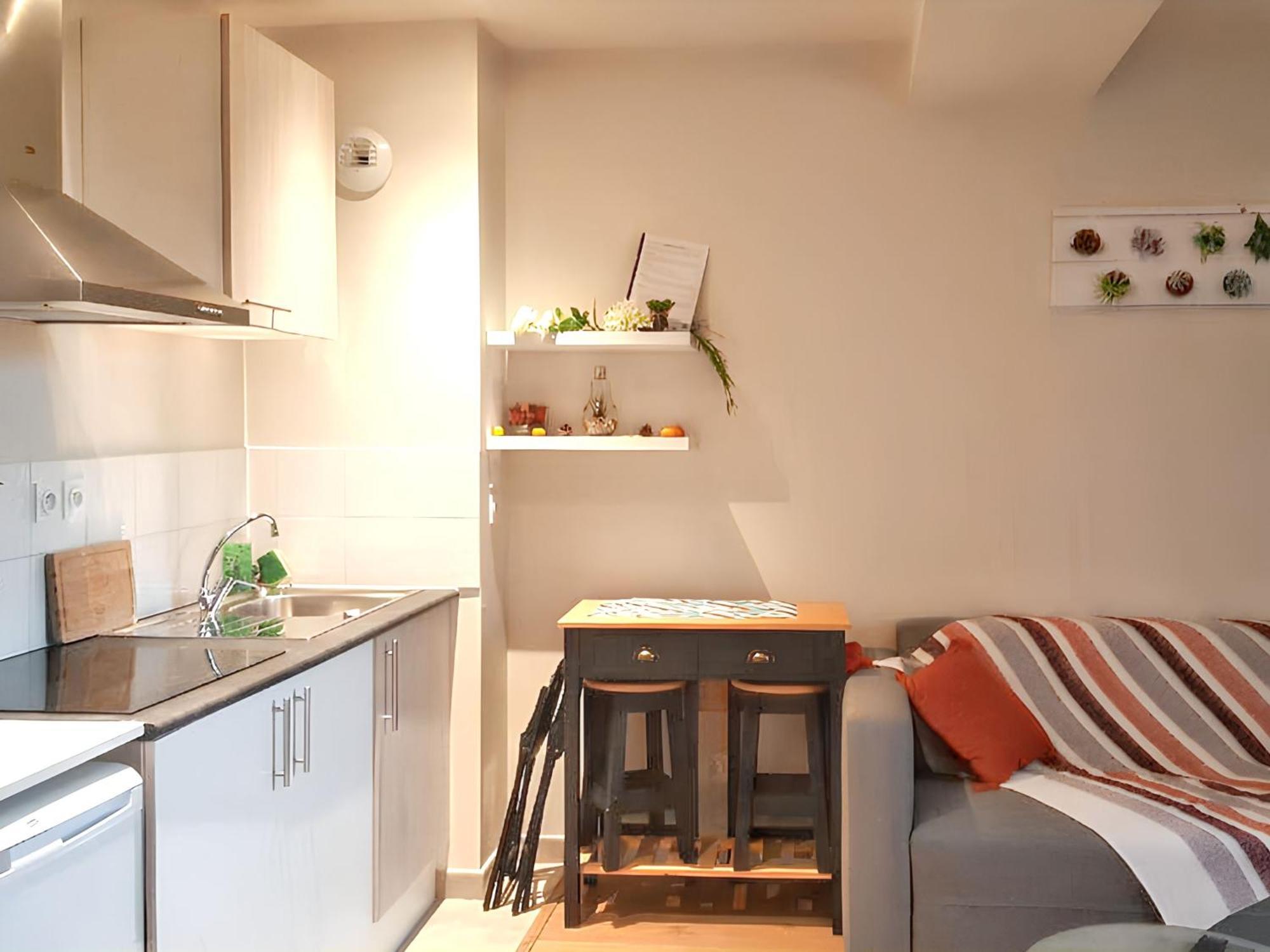 Charmant Studio A Abondant Avec Terrasse Ensoleillee 30 M² Екстериор снимка